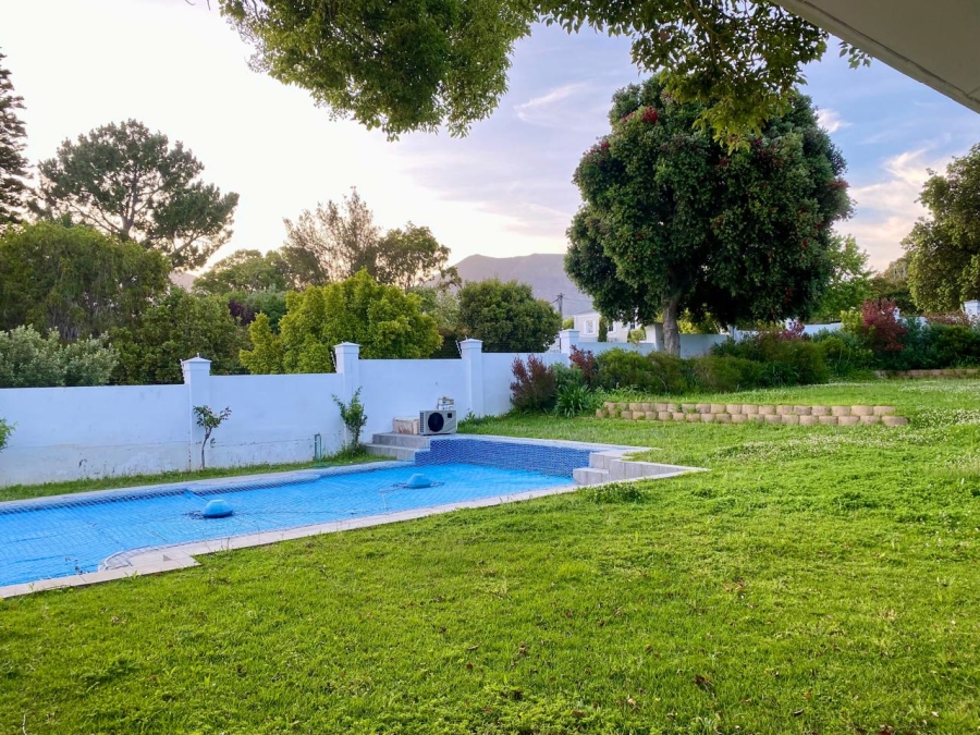 5 Bedroom Property for Sale in Constantia Western Cape